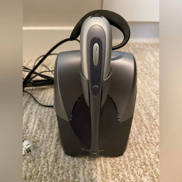 Plantronics Headset - Picture 2 of 4